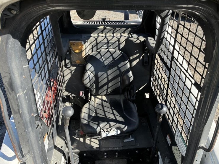 2021-bobcat-s740-image-16