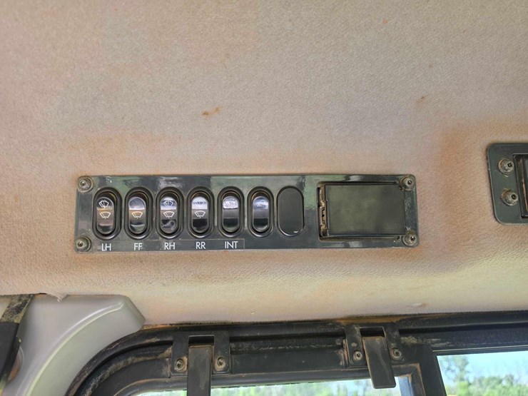 komatsu-d65-image-25