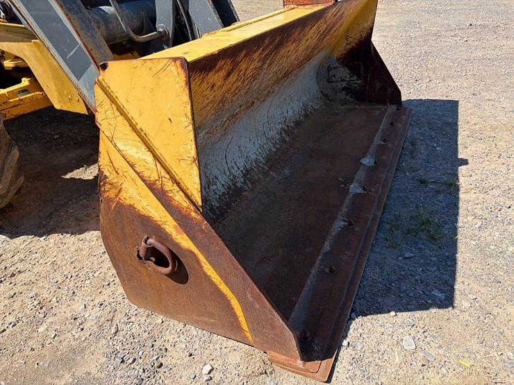 john-deere-310-image-13