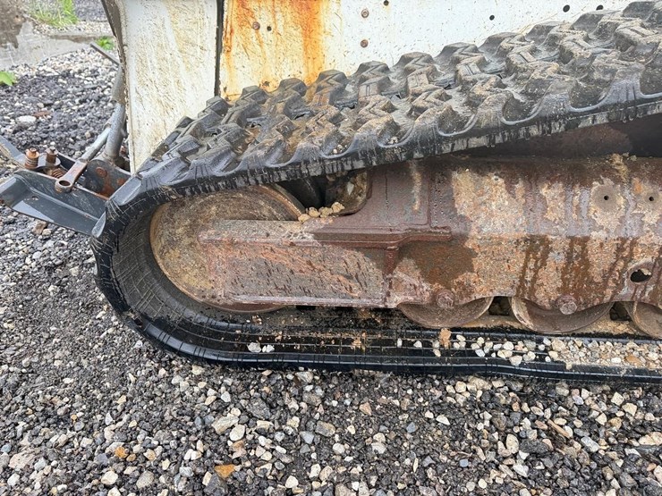 2020-bobcat-t595-image-17