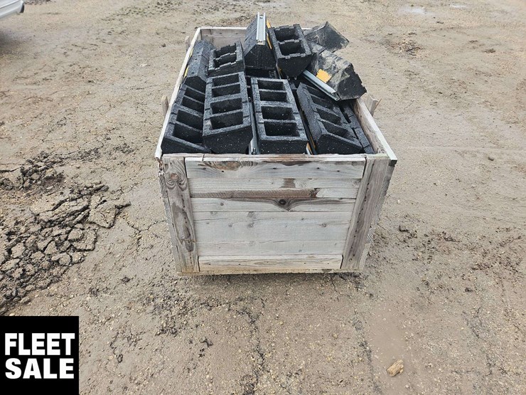 1-crate-of-c-port-pipe-supports-image-4