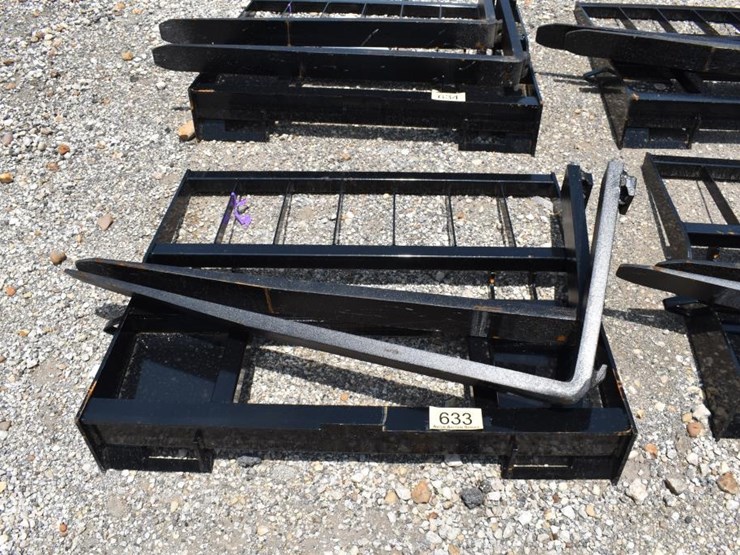skid-steer-pallet-fork-image-1