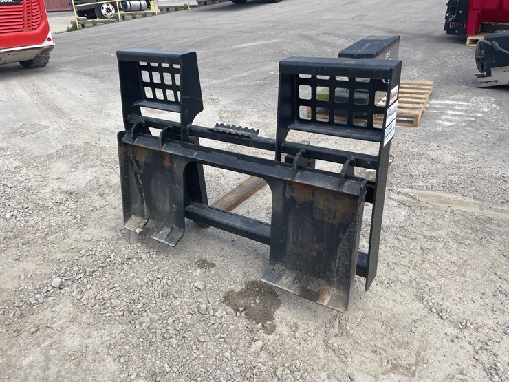 #4878-•-universal-mount-pallet-forks-image-4