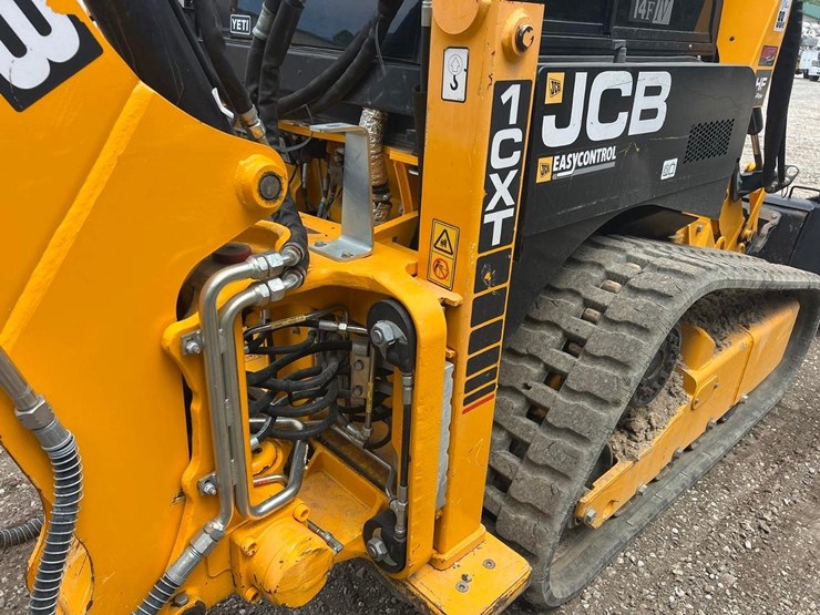 2022-jcb-1cxt-image-18