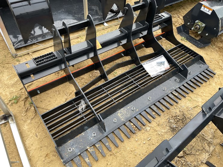 #2040-•-new-wolverine-skid-steer-land-leveler-attachment-image-3