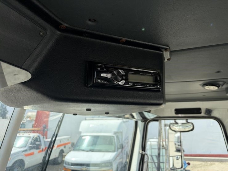 2011-autocar-xpeditor-image-17