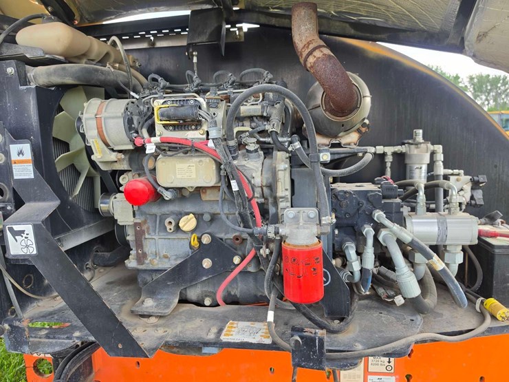 jlg-400s-image-8