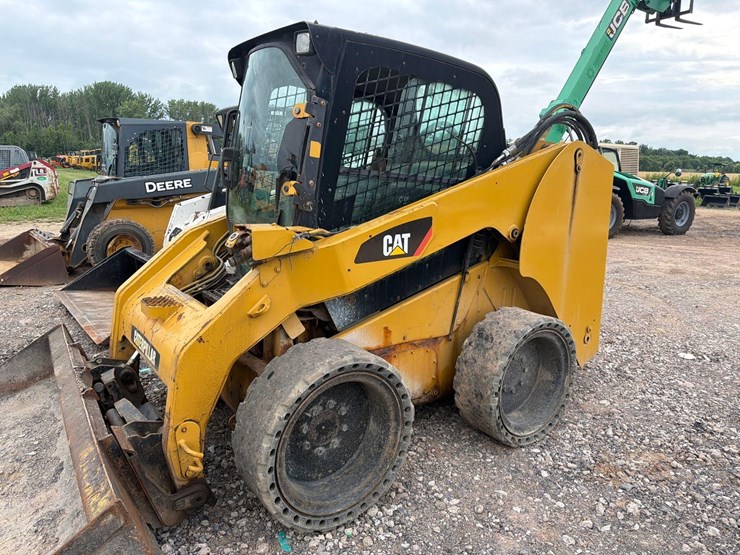 caterpillar-256c-image-2