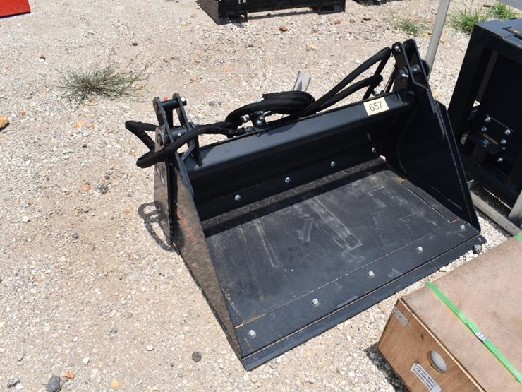 44"-mini-4-in-1-combo-bucket-image-1