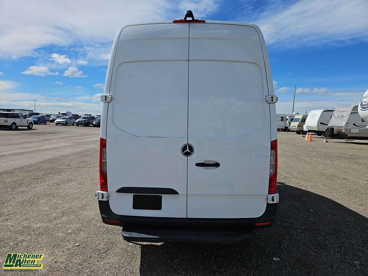 2020-mercedes-benz-sprinter-c240-turbo-diesel-cargo-van-image-7