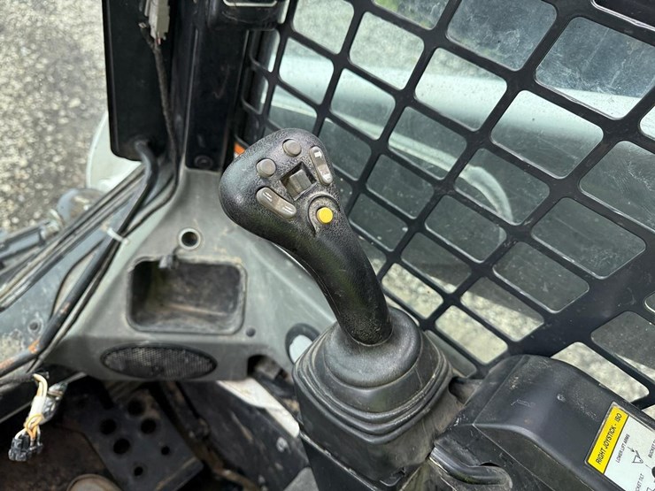 2018-bobcat-t650-image-25
