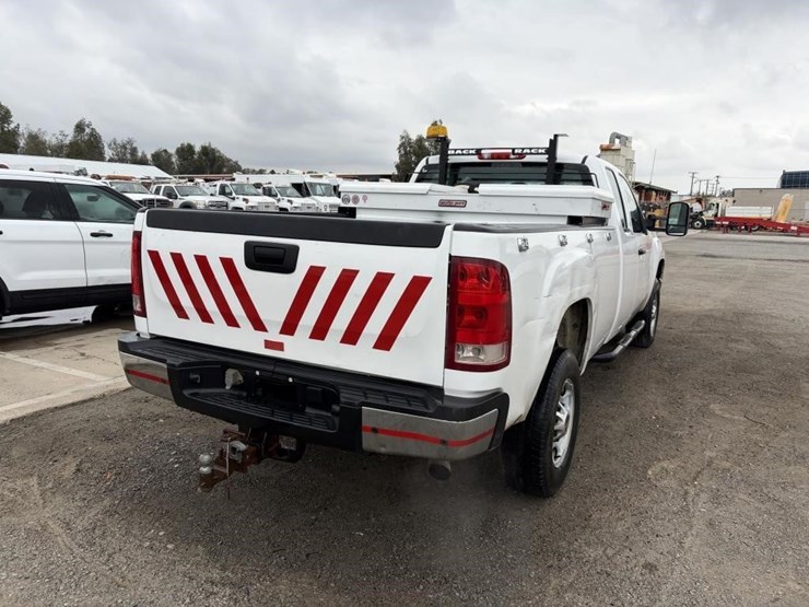 2016-gmc-sierra-2500-image-3