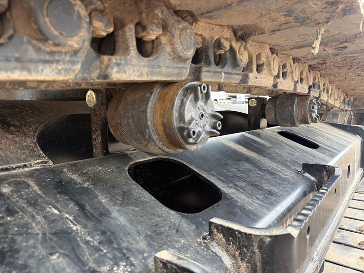 caterpillar-317-image-17