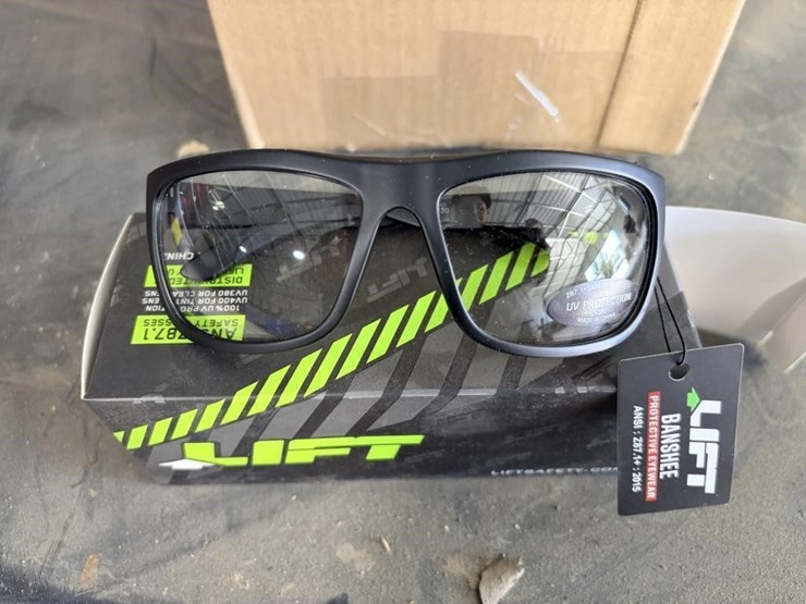 lift-protective-eyewear-image-1