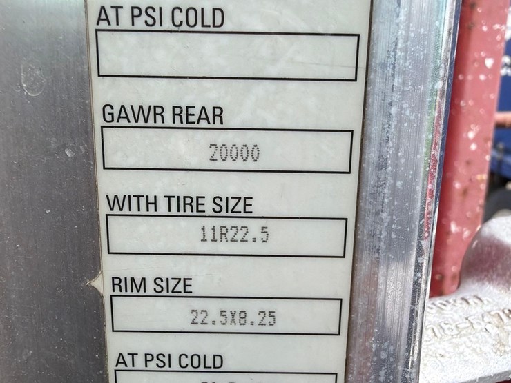 2013-kenworth-t880-image-26