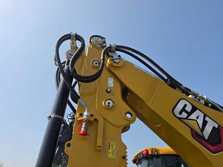 caterpillar-420-xe-image-11