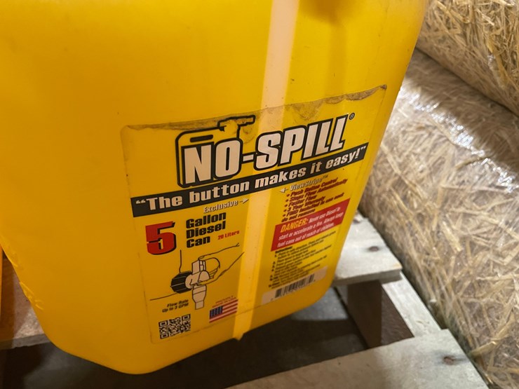 #8752-•-(4)-5-gallon-diesel-cans-image-2