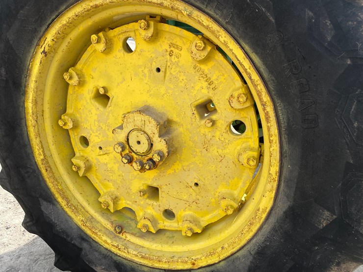 john-deere-4020-image-16