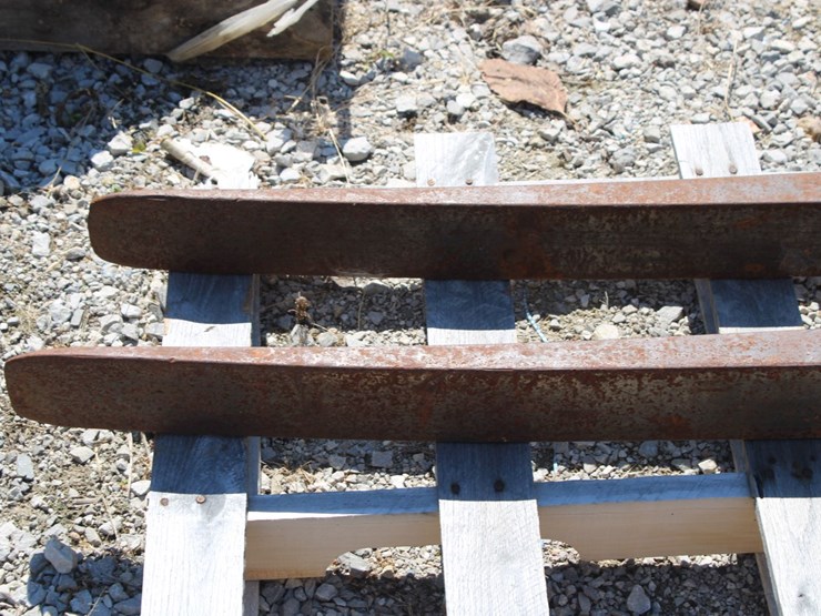 4'-pallet-forks-image-3