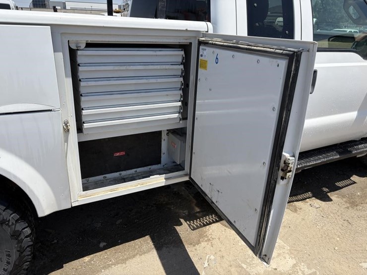 2011-ford-f350-image-12