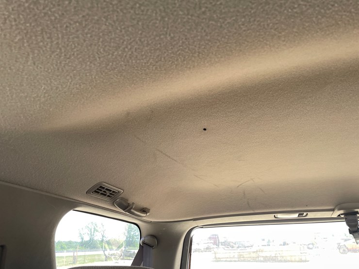 2003-toyota-sequoia-image-99