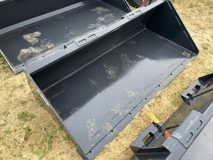 #2030-•-new-wolverine-skid-steer-78"-bucket-image-3