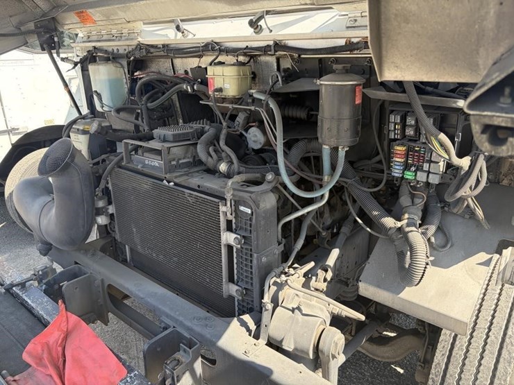 2008-workhorse-w62-image-6