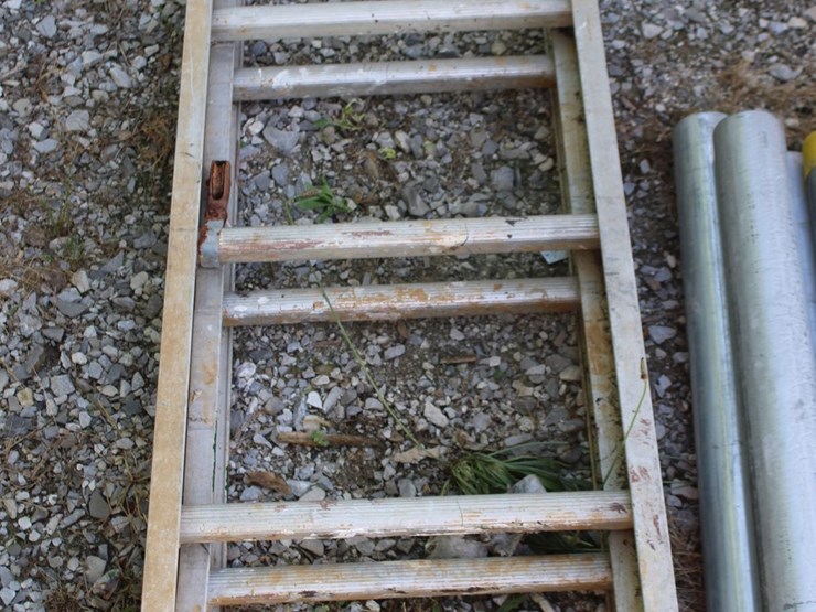 24'-extension-ladder-image-3