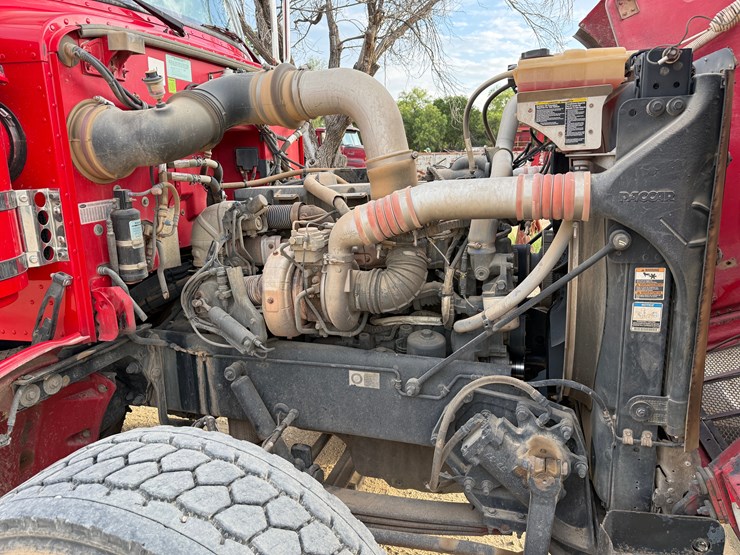 2013-peterbilt-367-image-29