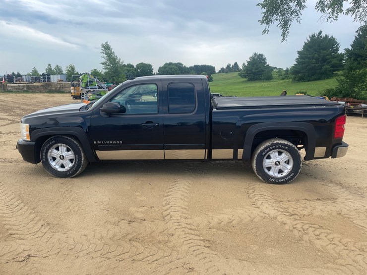 2008-chevrolet-k1500-image-8