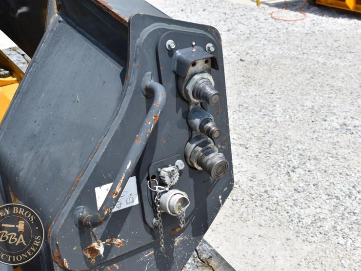2017-deere-333g-image-23