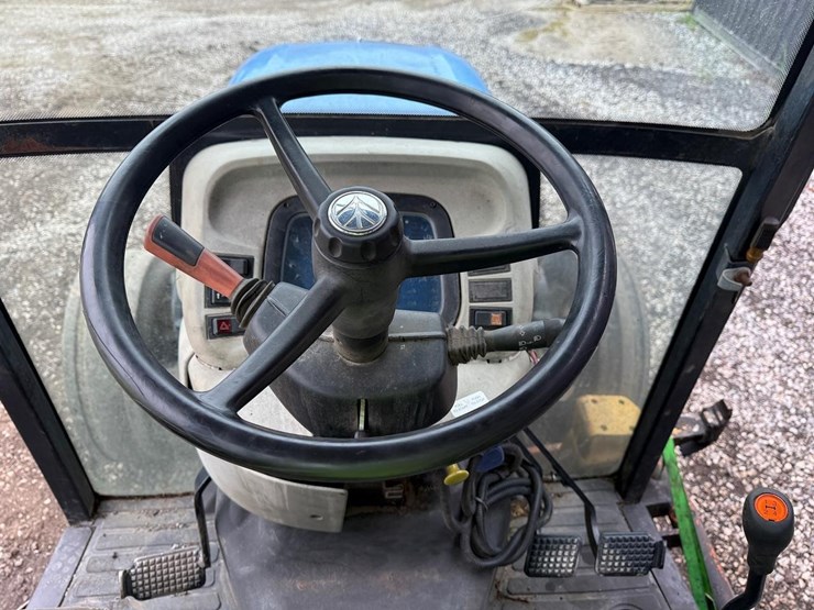 new-holland-t4030-image-23