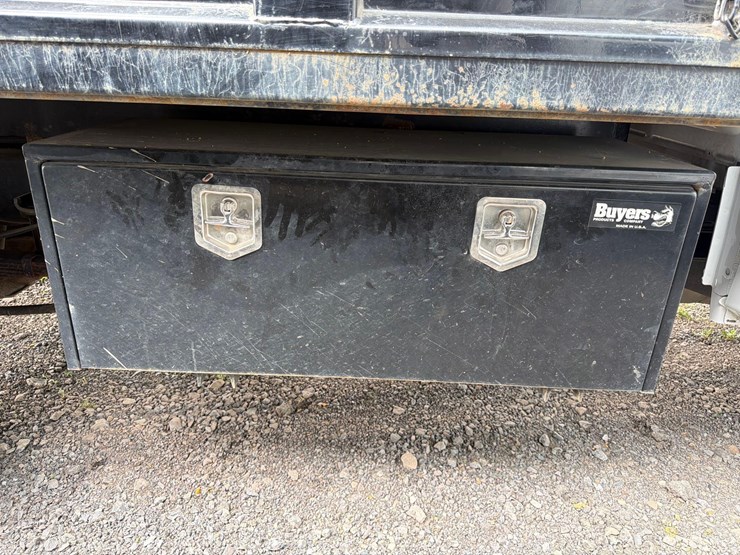 2024-ford-f550-image-10