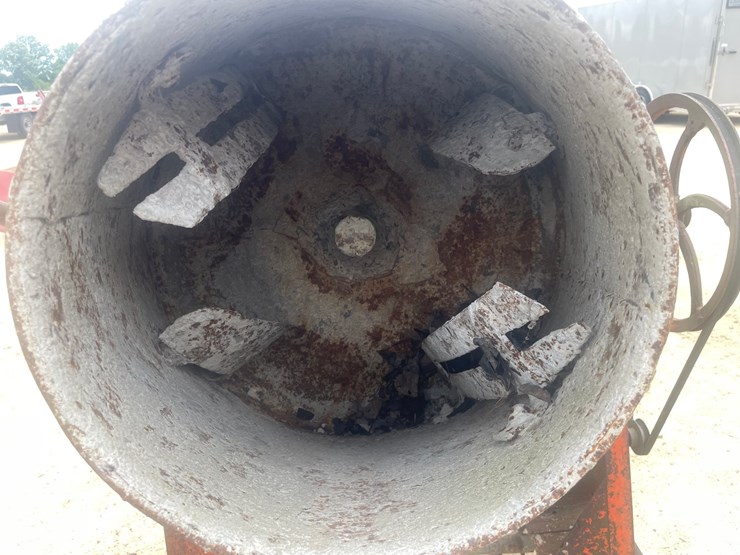 #3435-•-concrete-mixer-image-7