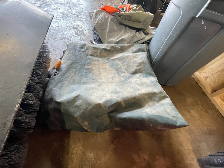 #7943-•-(2)-tarps-image-2