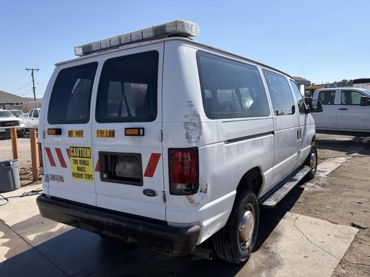 2002-ford-transit-image-3