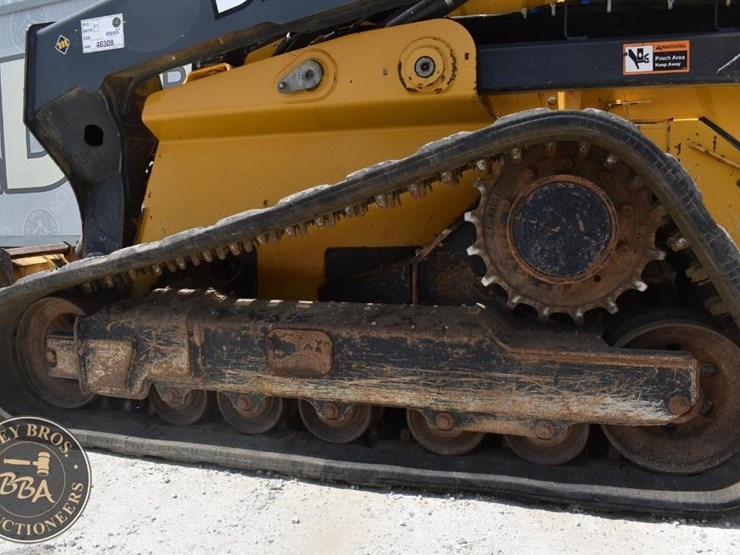 2017-deere-333g-image-24