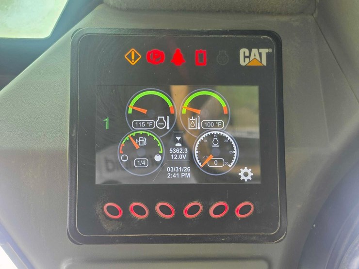 2020-caterpillar-259d3-image-24