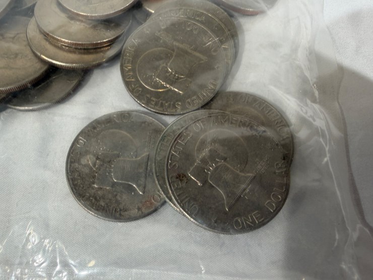 #40036-•-(50)-1776-1976-bicentennial-one-dollar-coins-image-13