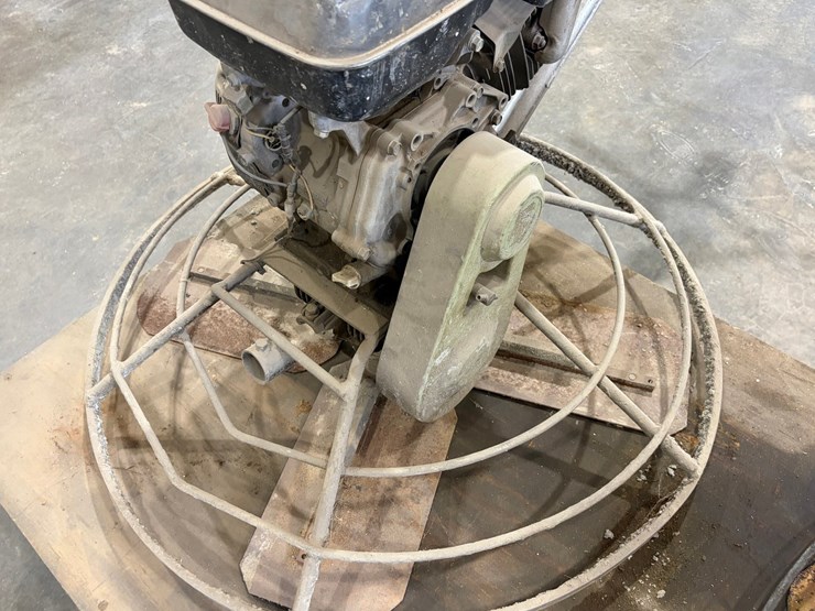 #1814-•-36"-power-trowel-w/-8hp-honda-image-5
