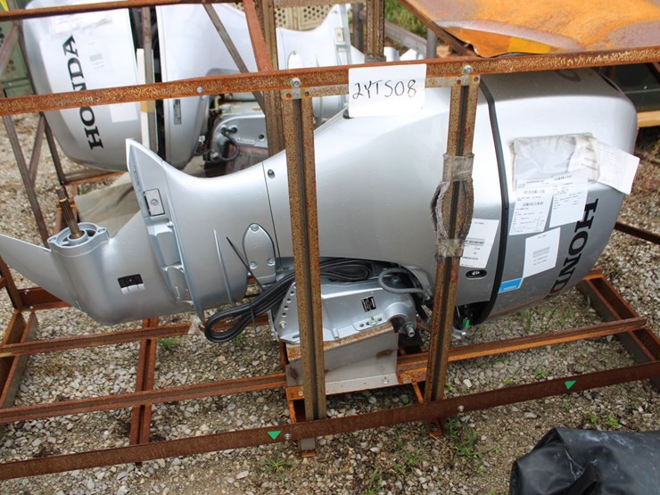 150-honda-vtec-4-stroke-outboard-boat-motor-image-1