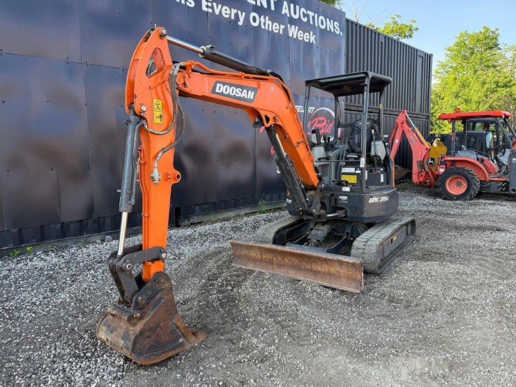 2022-doosan-dx35z-image-7