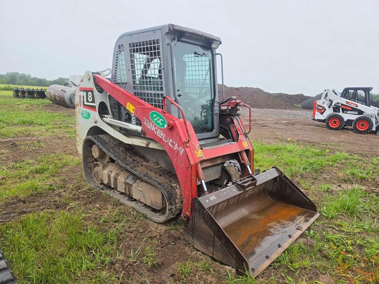 2008-takeuchi-tl8-image-4