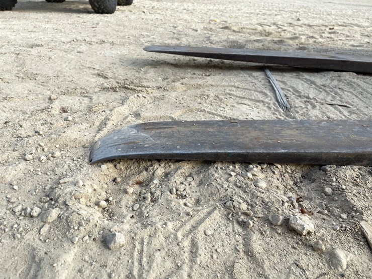 #3398-•-skid-steer-fork-attachment-image-9
