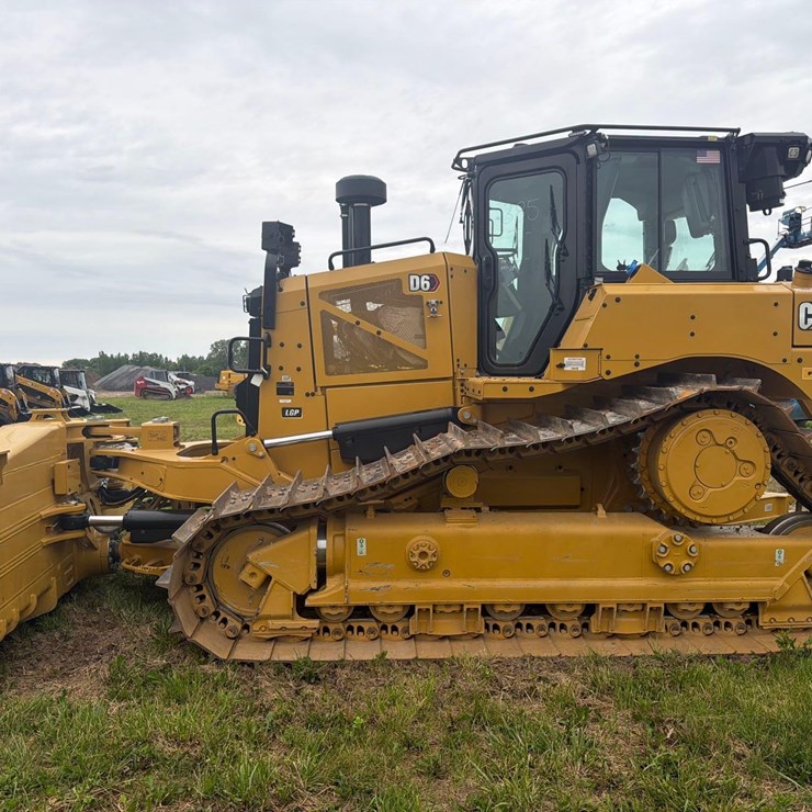2026 CATERPILLAR D6