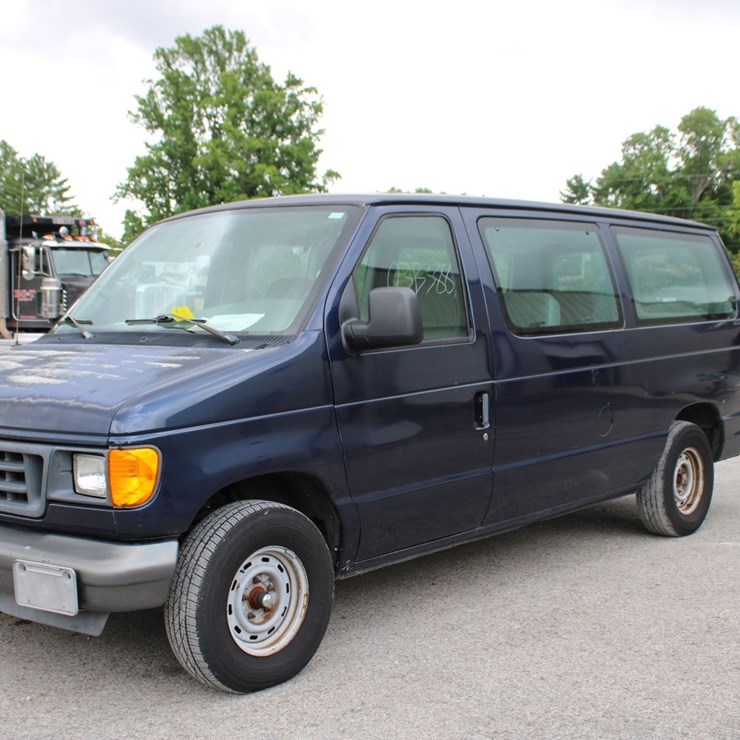 2003 FORD E150