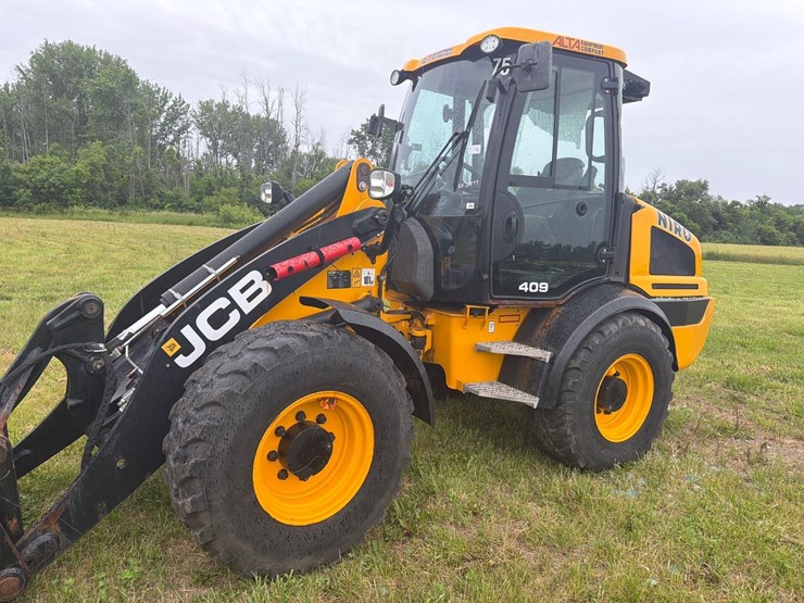 2021-jcb-409-image-2