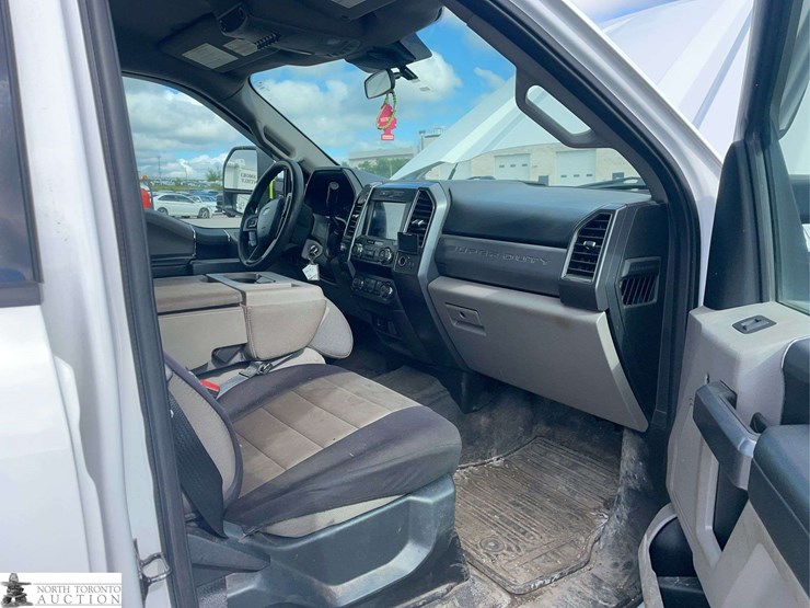 2021-ford-f250-image-19
