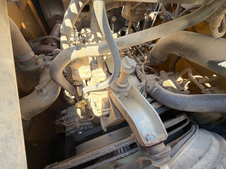 2019-deere-135g-image-24