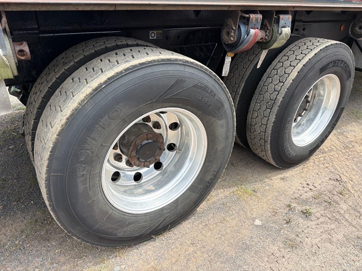 2015-kenworth-t880-image-12